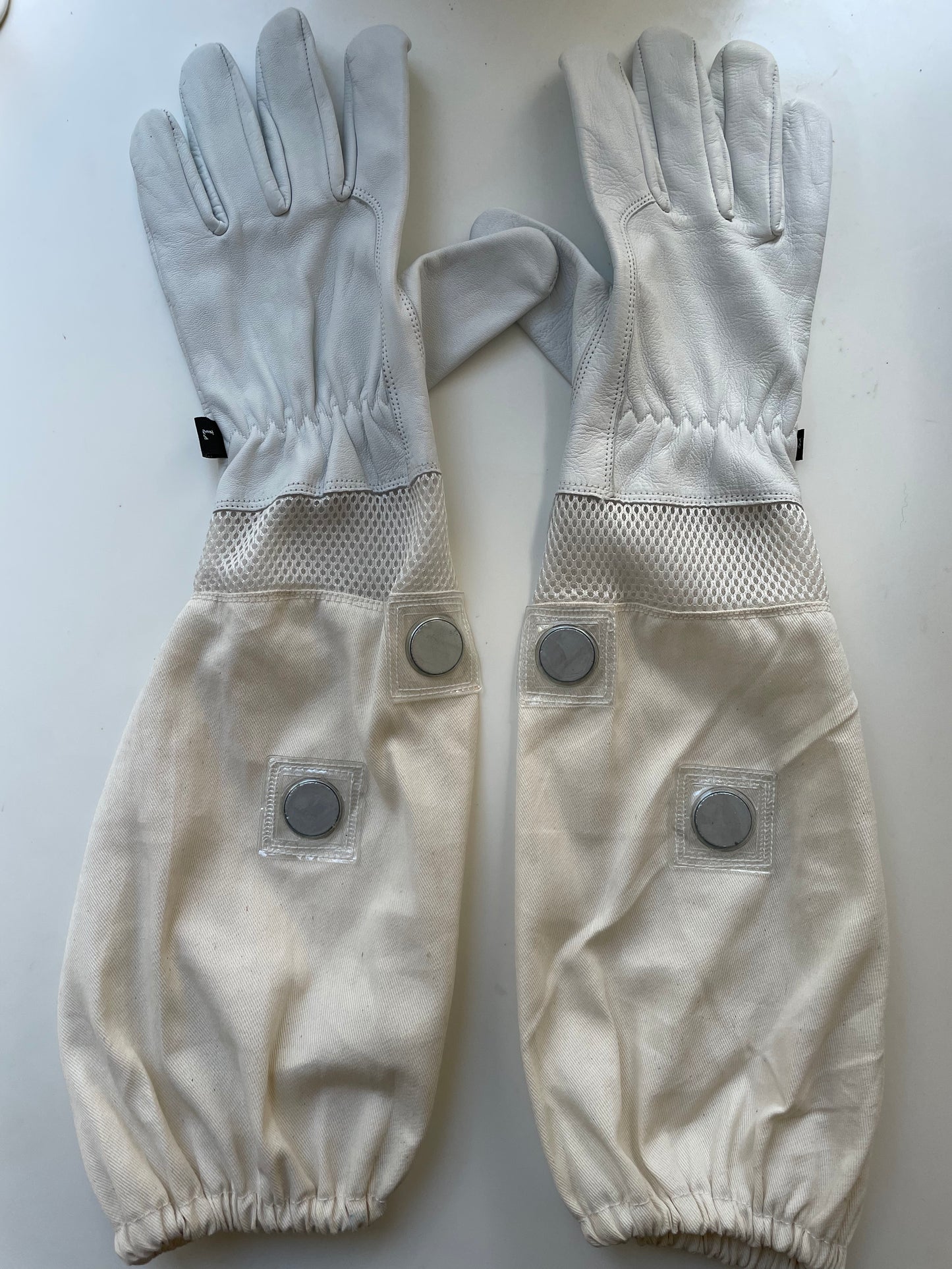 Beekeeper's Tool Gloves (No Tools Included)